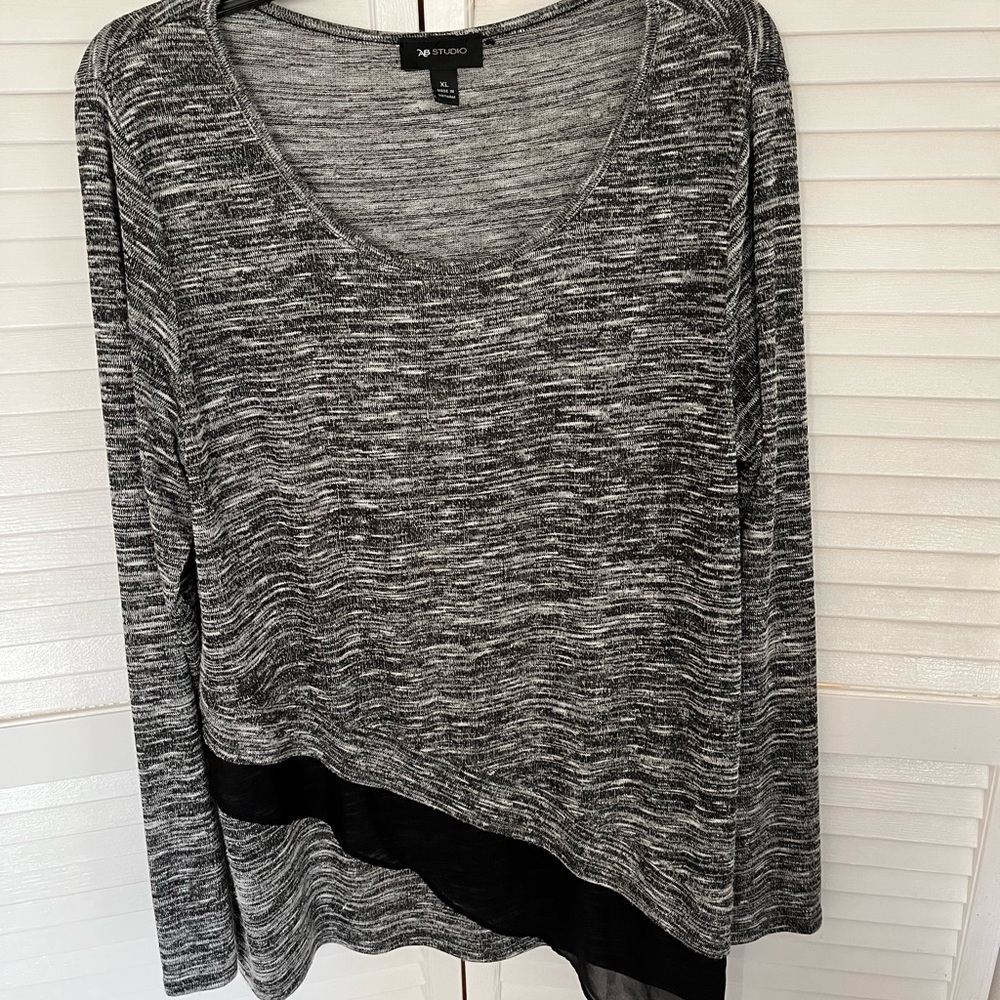Black and white dressy shirt​